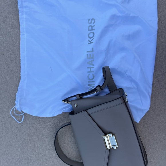 Michael kors medium Whitney leather satchel - Picture 3 of 15